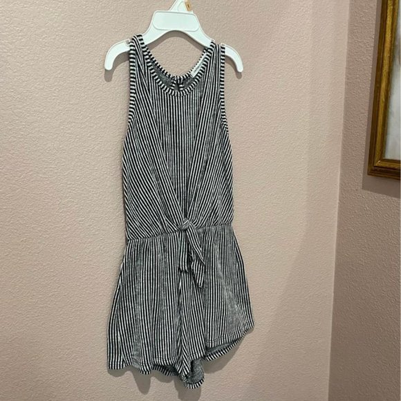 Caution to the Wind Girl’s Black/White Striped Romper - 6/7 - Picture 4 of 8